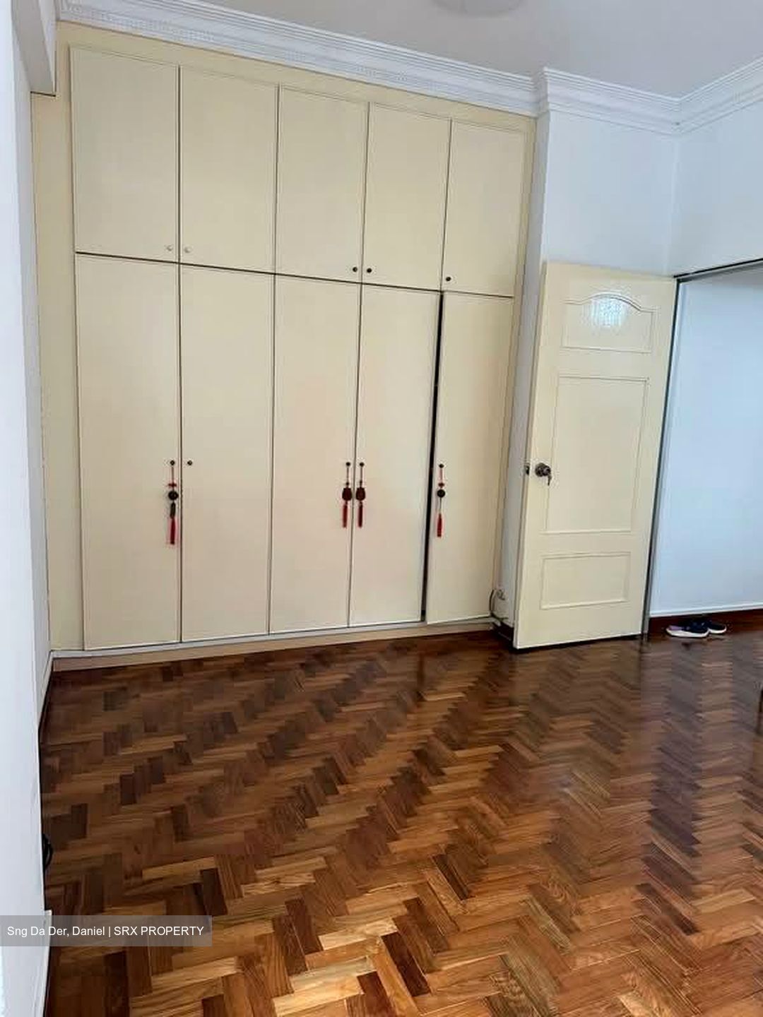 Moro Mansions (D14), Apartment #571682361